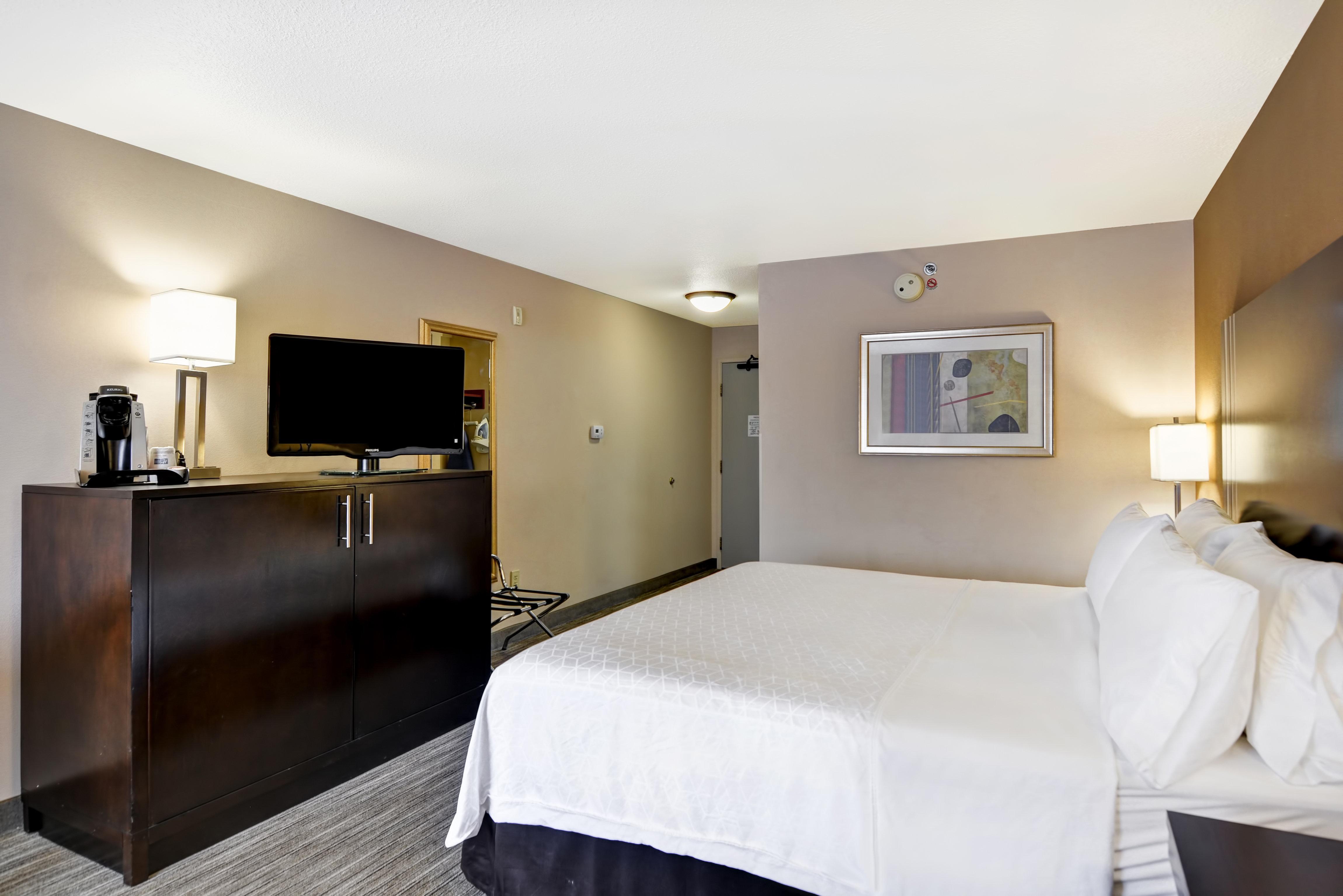 Holiday Inn Express Hotel & Suites Milwaukee-New Berlin By Ihg Exterior foto