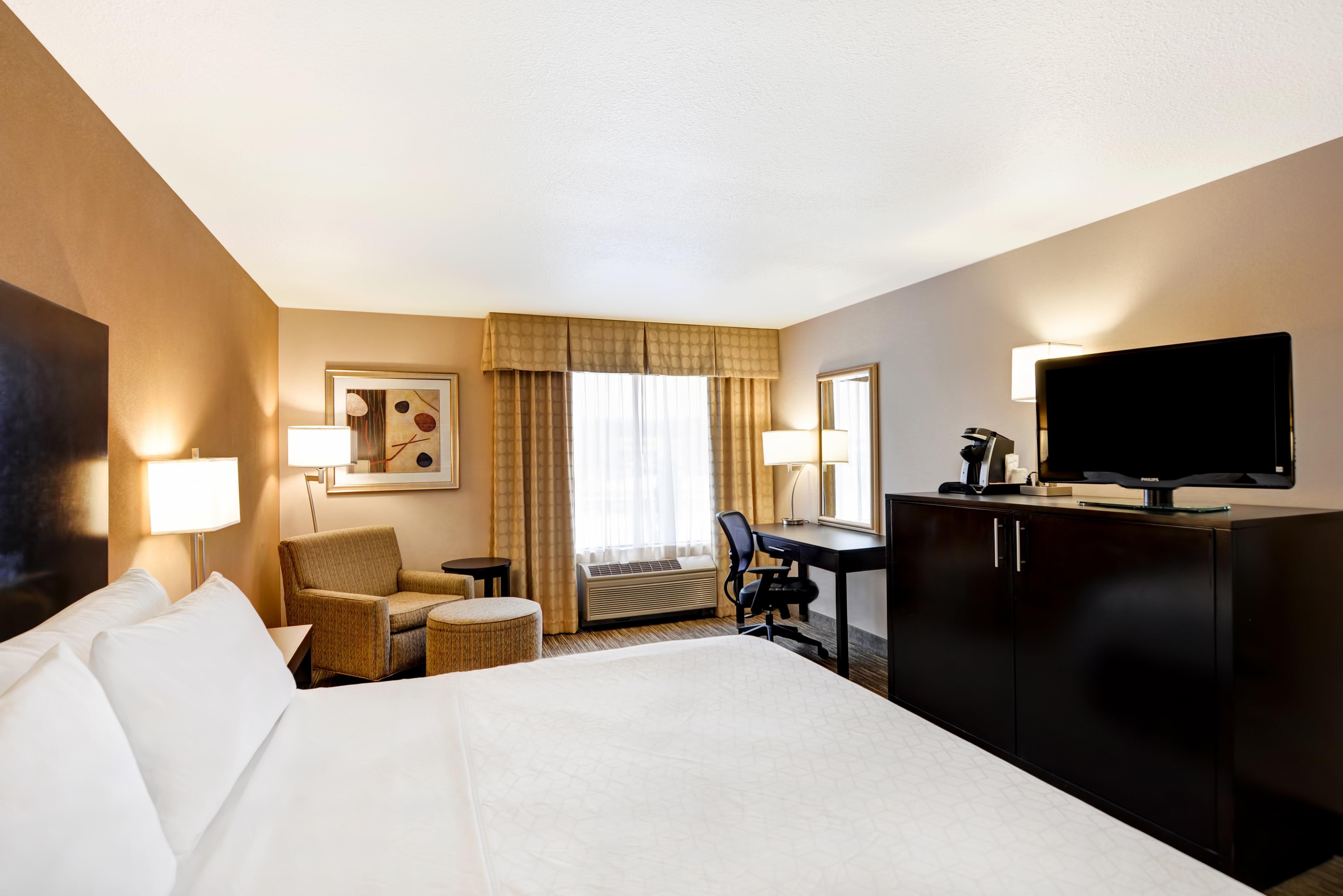 Holiday Inn Express Hotel & Suites Milwaukee-New Berlin By Ihg Exterior foto