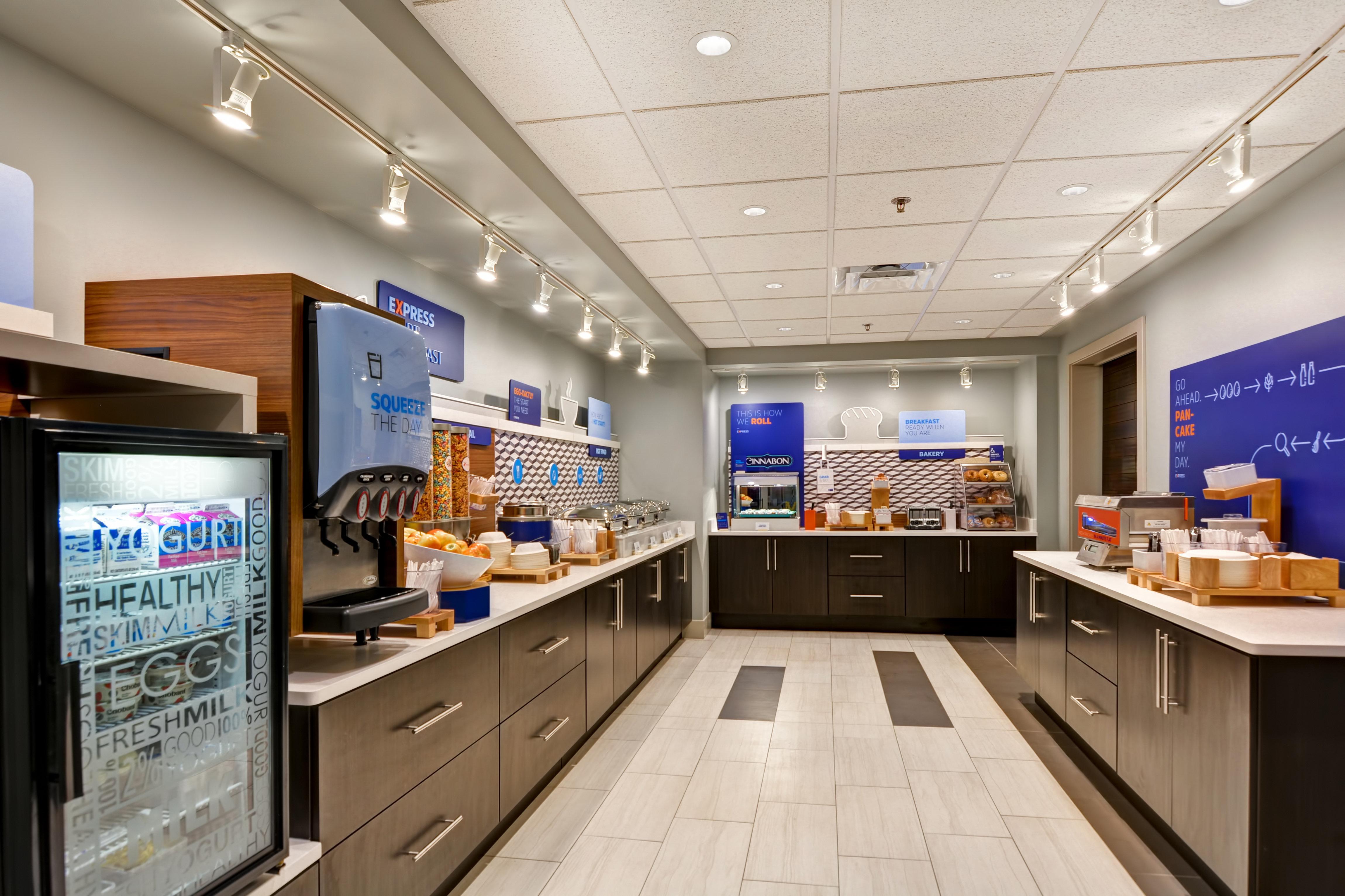 Holiday Inn Express Hotel & Suites Milwaukee-New Berlin By Ihg Exterior foto