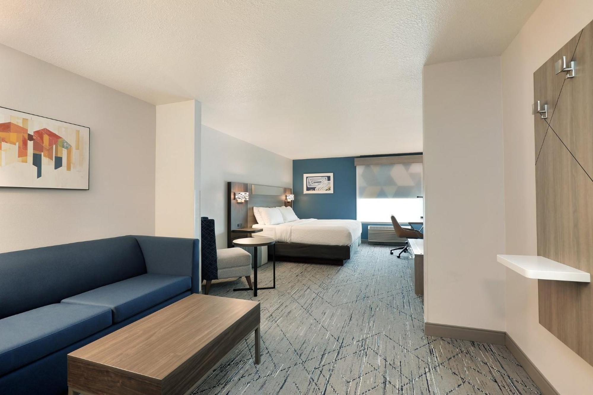 Holiday Inn Express Hotel & Suites Milwaukee-New Berlin By Ihg Exterior foto