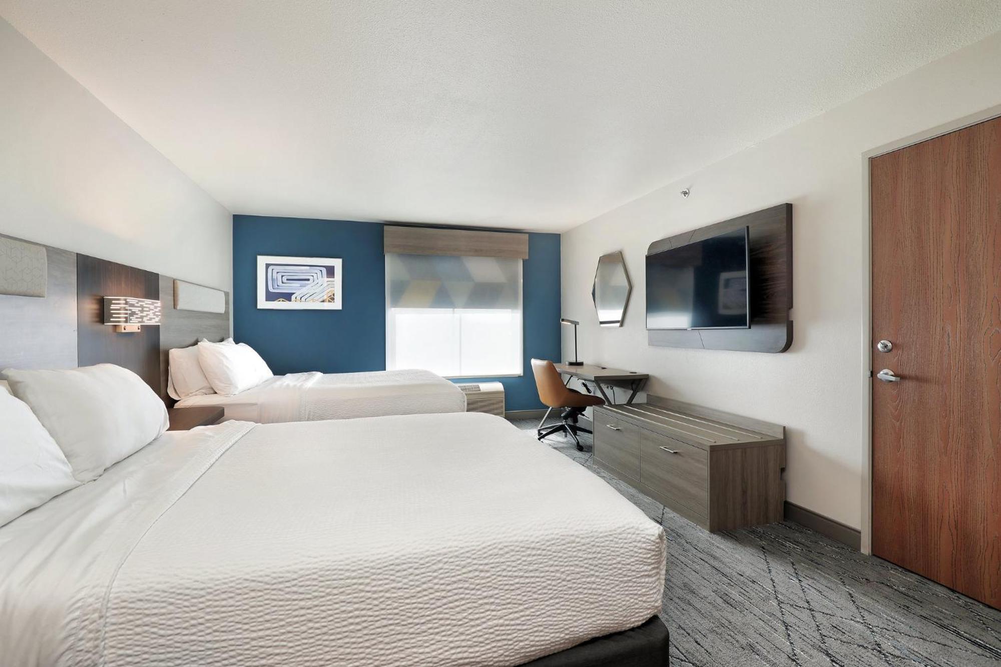 Holiday Inn Express Hotel & Suites Milwaukee-New Berlin By Ihg Exterior foto